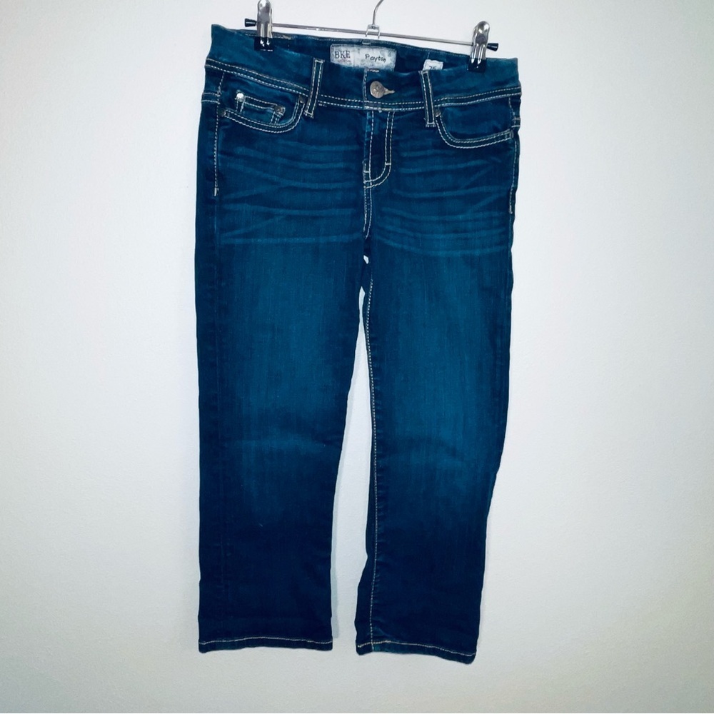 BKE Payton Cropped Stretchy Capri Jeans - Picture 2 of 16